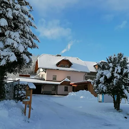 Ferienwohnung Familie Pichler Neumarkt in Steiermark Exterior photo